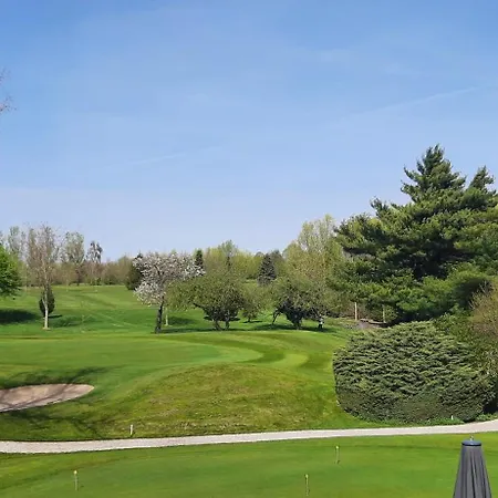 Golf De Pierpont Hotel 3*