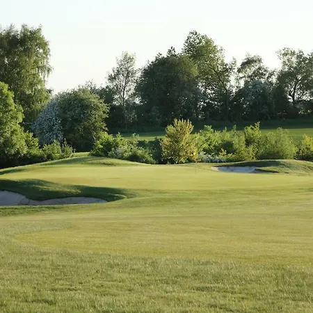 Golf De Pierpont Hotel 3*